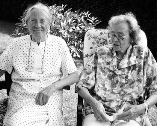 1992
                Schwestern