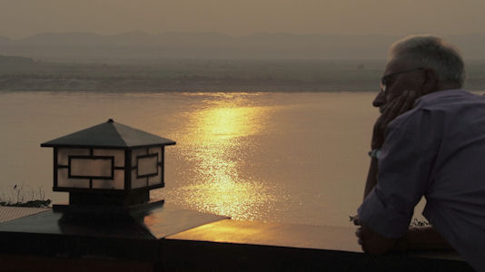 Ayarwaddy am
                  Abend