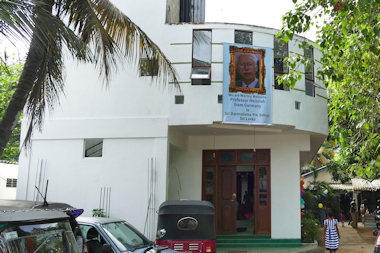 neue
                      Schule